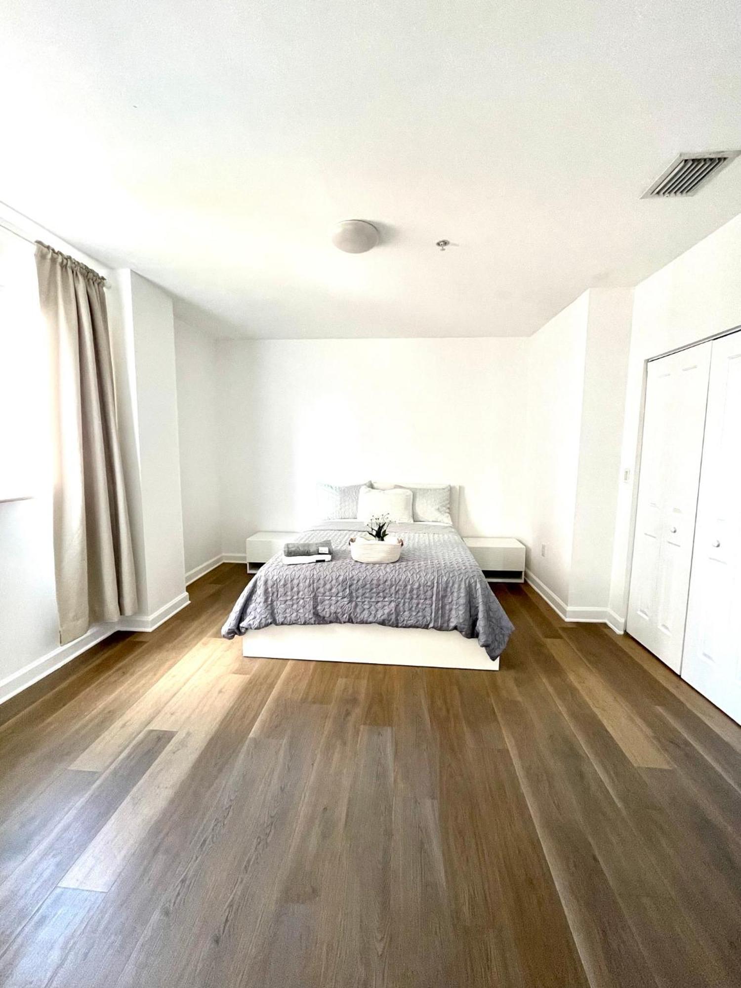 Private Bedroom In Miami - Coral Gables 601 Exterior photo